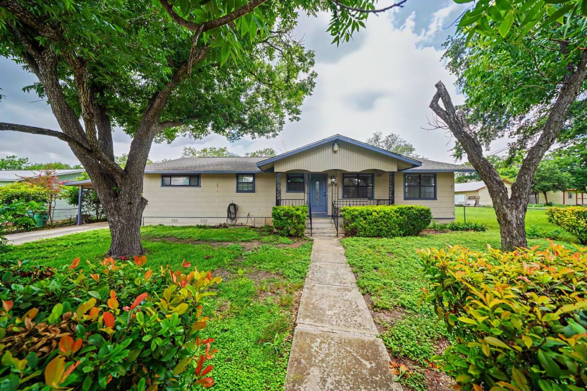 House for rent at 12715 Middle Lane, San Antonio, TX 78217