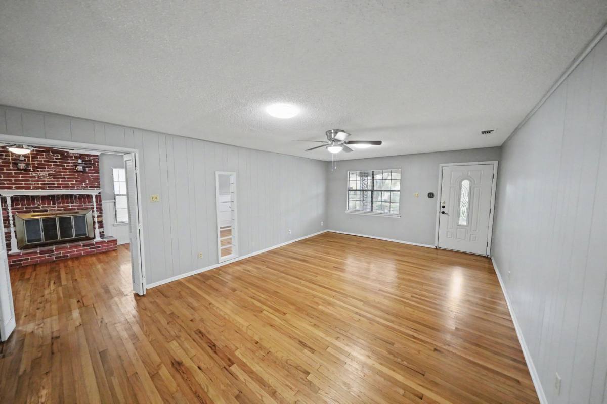 House for rent at 12715 Middle Lane, San Antonio, TX 78217