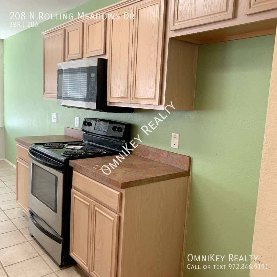 House for rent at 208 N Rolling Meadows Dr, Wylie, TX 75098