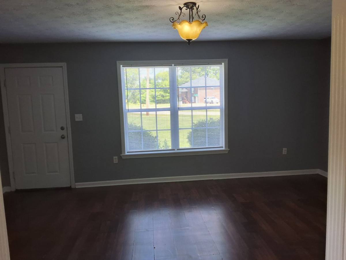 Apartment for rent at 111 Kenilworth Court, Radcliff, KY 40160