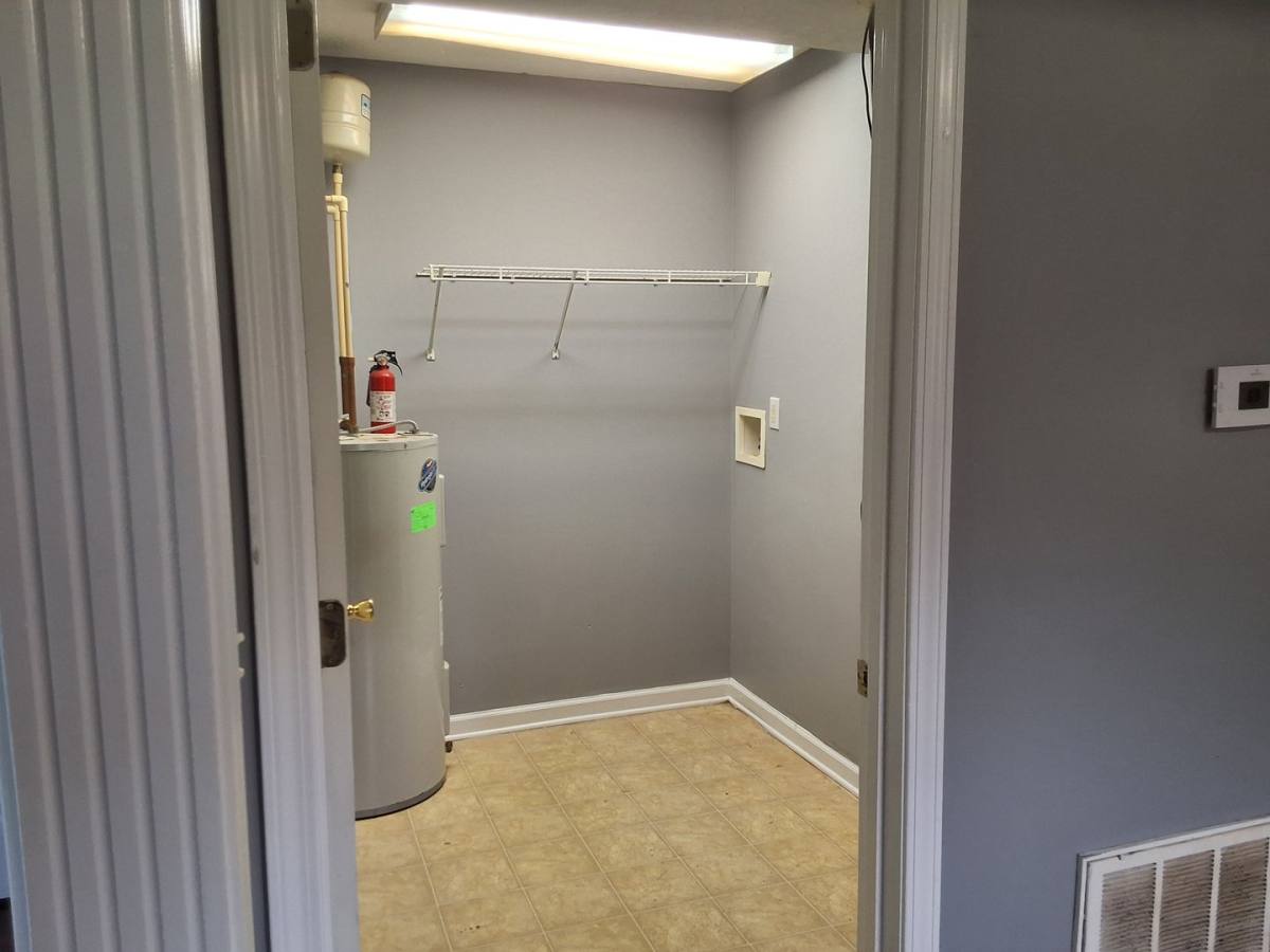 Apartment for rent at 111 Kenilworth Court, Radcliff, KY 40160