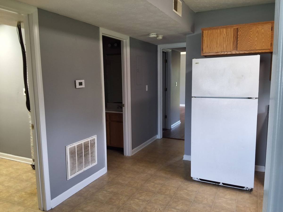 Apartment for rent at 111 Kenilworth Court, Radcliff, KY 40160