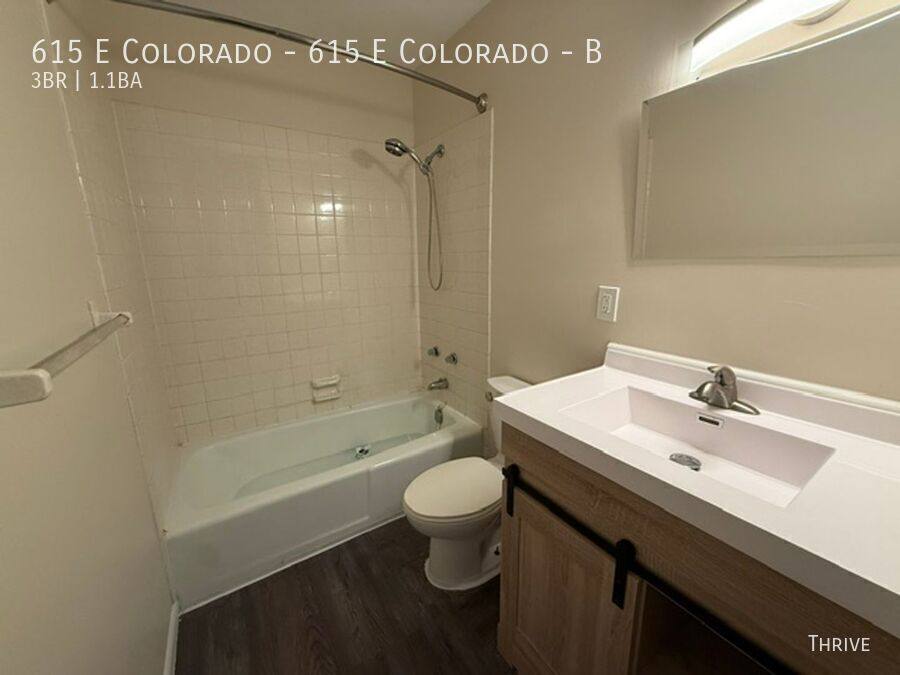 Apartment for rent at 615 E Colorado #B, Urbana, IL 61801
