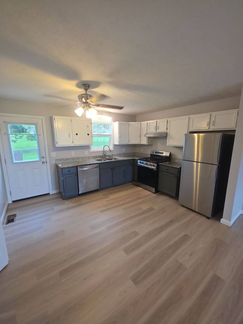 Apartment for rent at 114 Judah Dr, Sparta, TN 38583