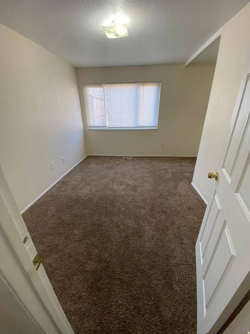 Townhouse for rent at 1221 W Breckinridge Dr, Mexico, MO 65265