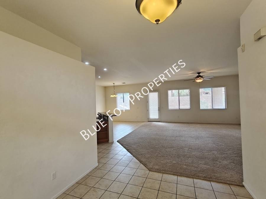 House for rent at 324 N Oak Tree Canyon Loop, Sahuarita, AZ 85629