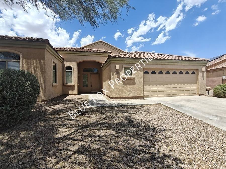 House for rent at 324 N Oak Tree Canyon Loop, Sahuarita, AZ 85629