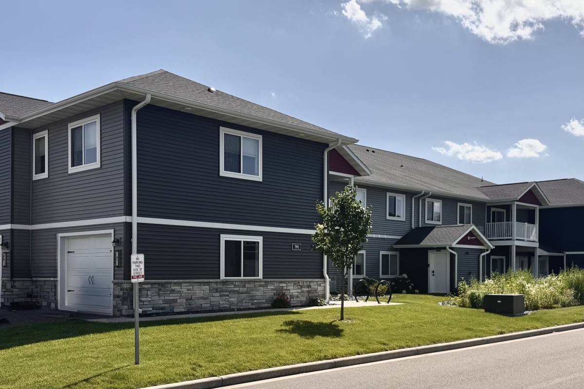 Apartment for rent at 791 Peregrine Circle, River Falls, WI 54022