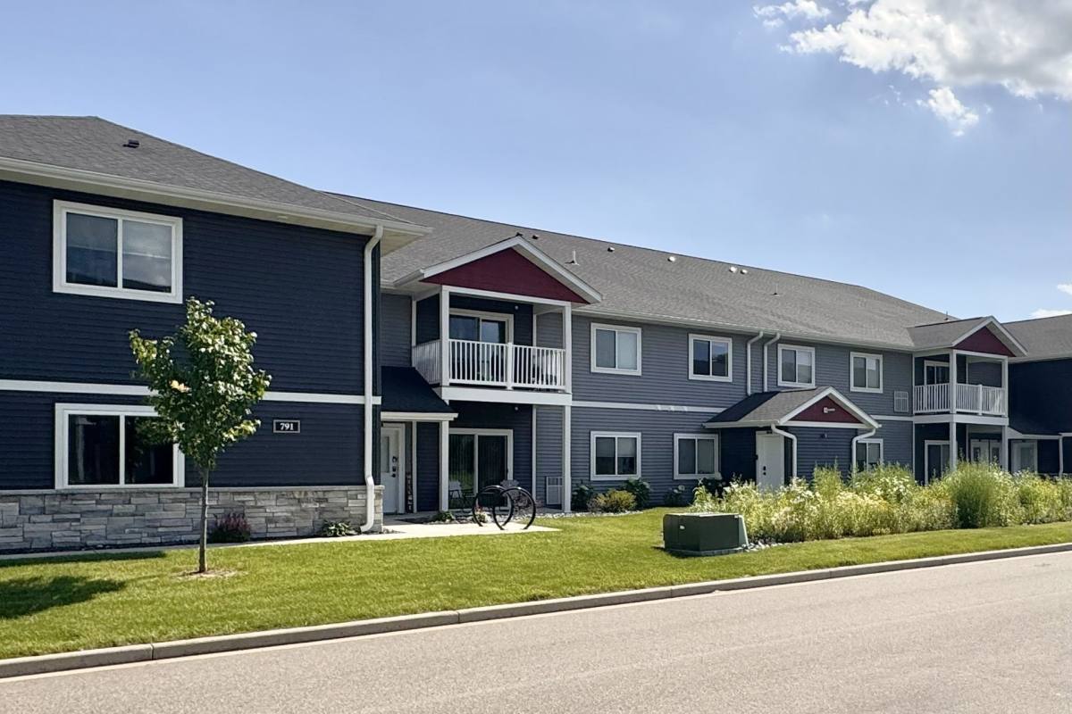 Apartment for rent at 791 Peregrine Circle, River Falls, WI 54022