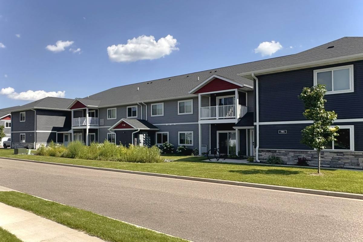 Apartment for rent at 791 Peregrine Circle, River Falls, WI 54022