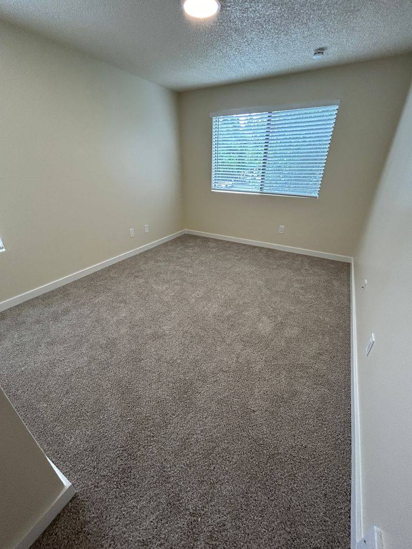 Apartment for rent at 5505 15th Ave NE, Seattle, WA 98105