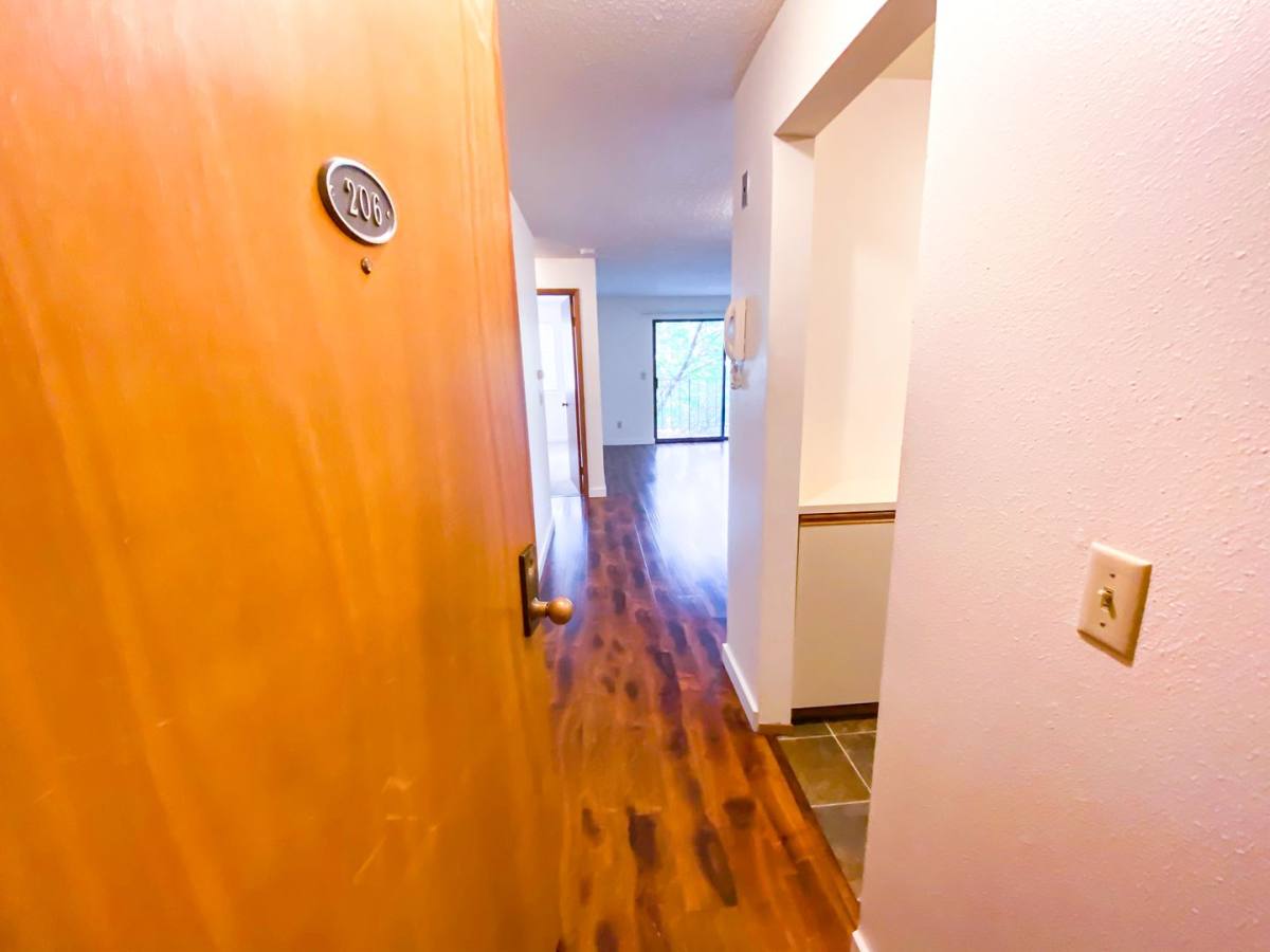 Apartment for rent at 5505 15th Ave NE, Seattle, WA 98105