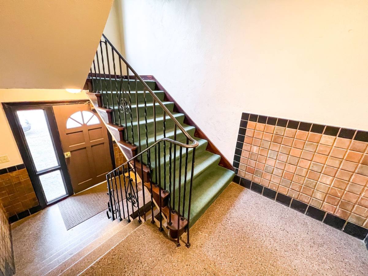 Apartment for rent at 1719 E Spring St, Seattle, WA 98122