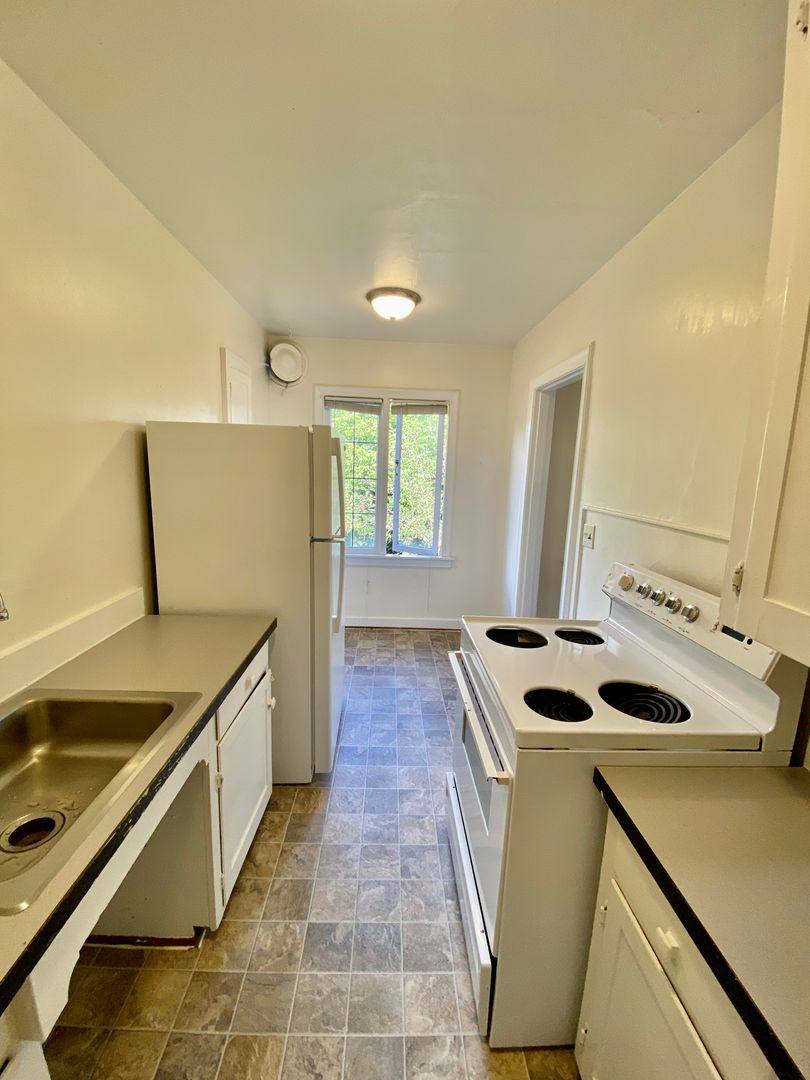 Apartment for rent at 1719 E Spring St, Seattle, WA 98122