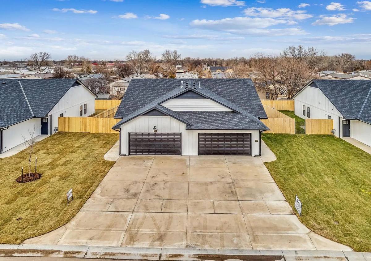 Townhouse for rent at 3422 W 45th St S, Wichita, KS 67217