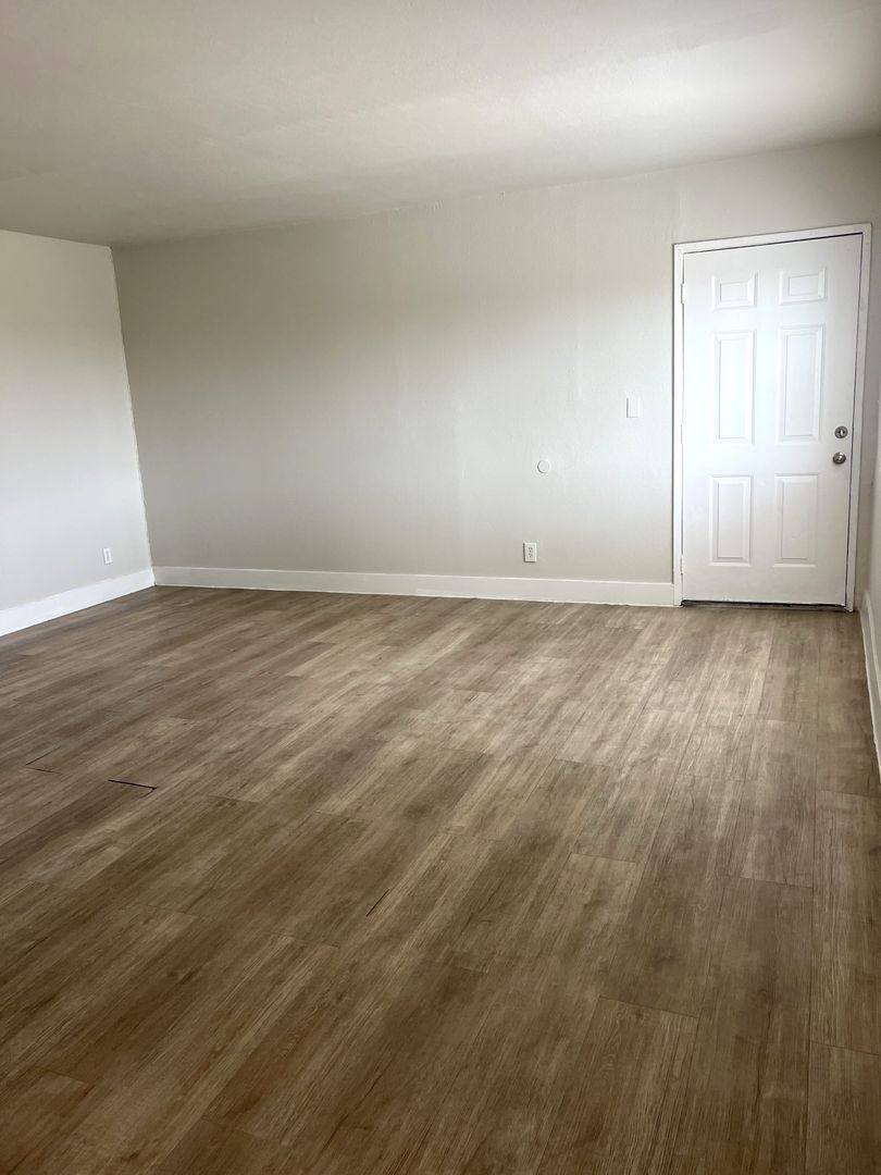Apartment for rent at 12722 S Figueroa St, Los Angeles, CA 90061