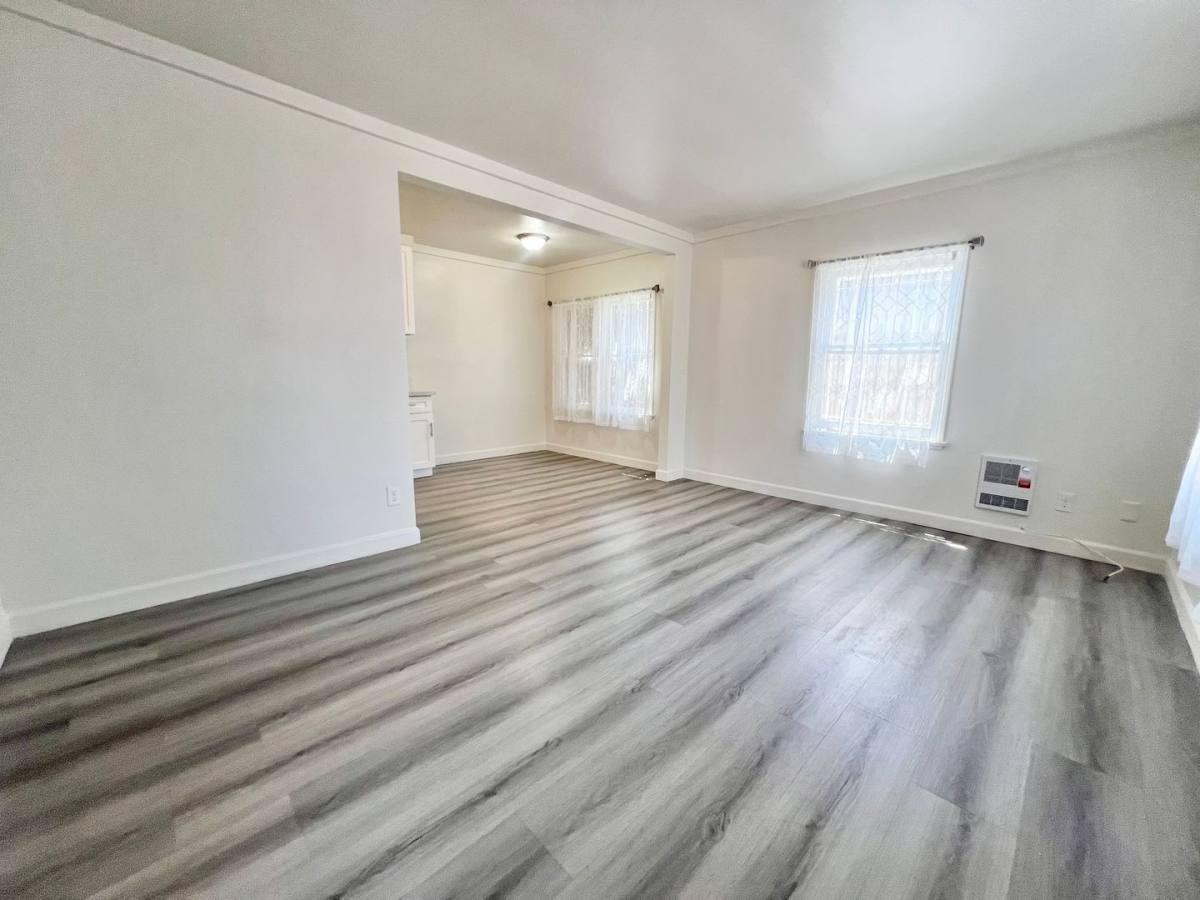 Apartment for rent at 1825 E Broadway, Long Beach, CA 90802