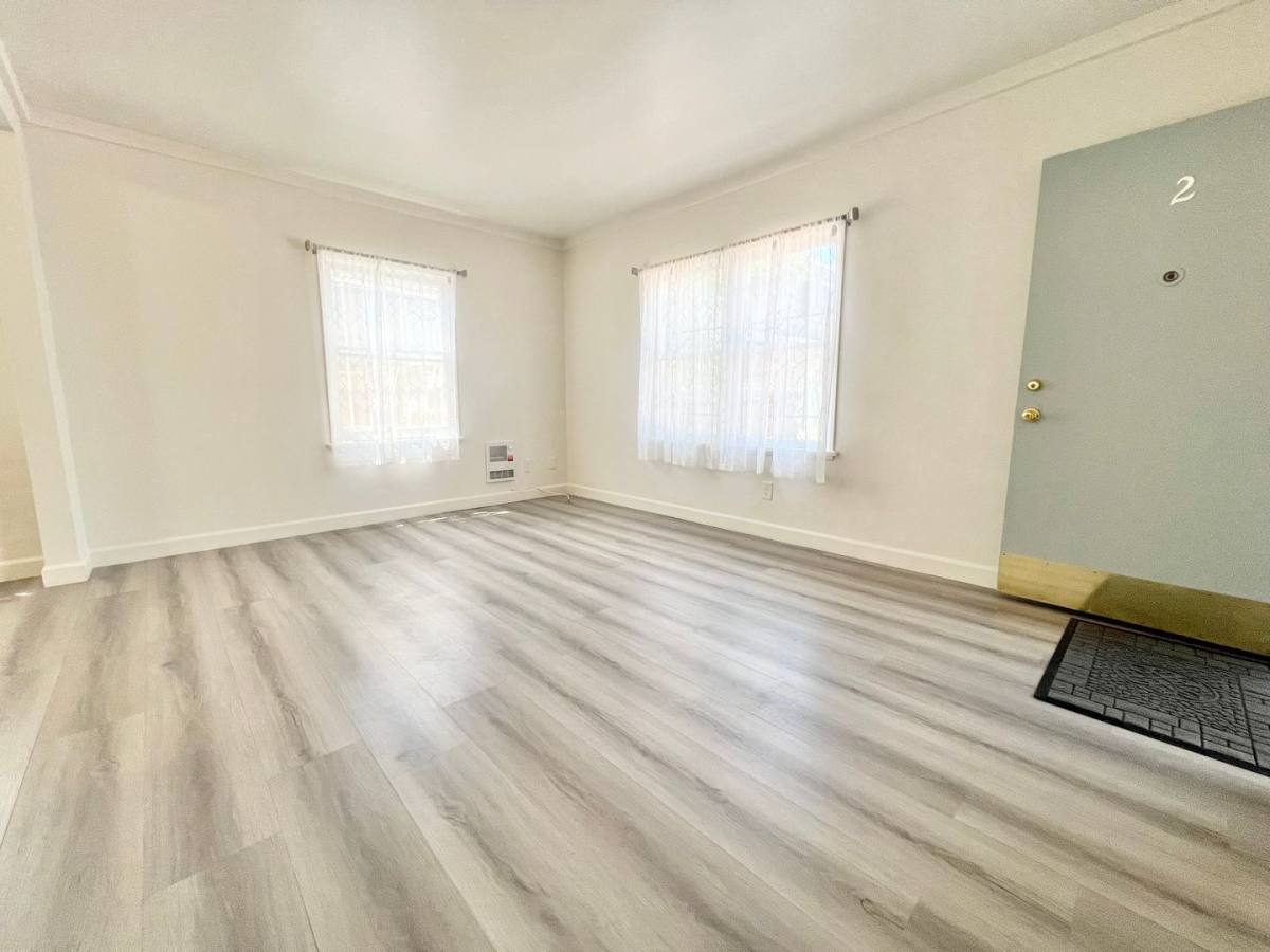 Apartment for rent at 1825 E Broadway, Long Beach, CA 90802