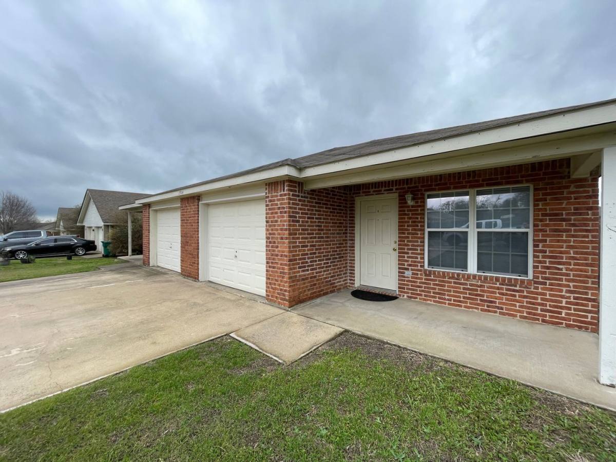 Townhouse for rent at 1704 Ute Trail, Harker Heights, TX 76548