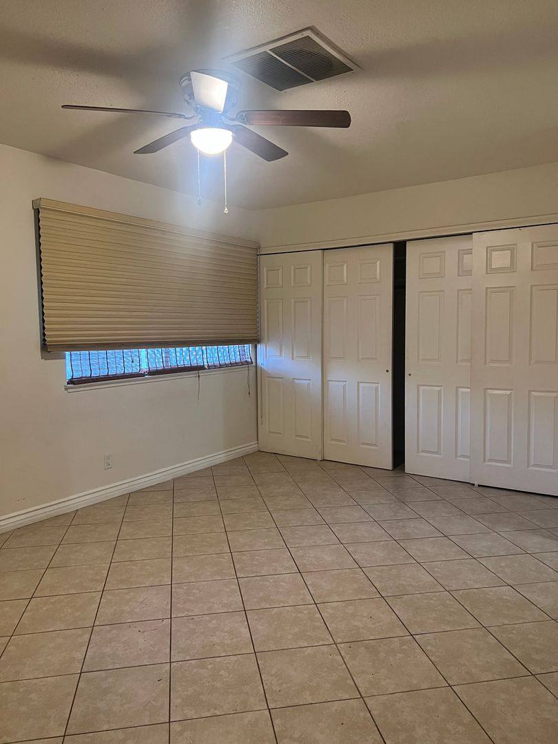 Townhouse for rent at 2568 Paradise Village Way, Las Vegas, NV 89120