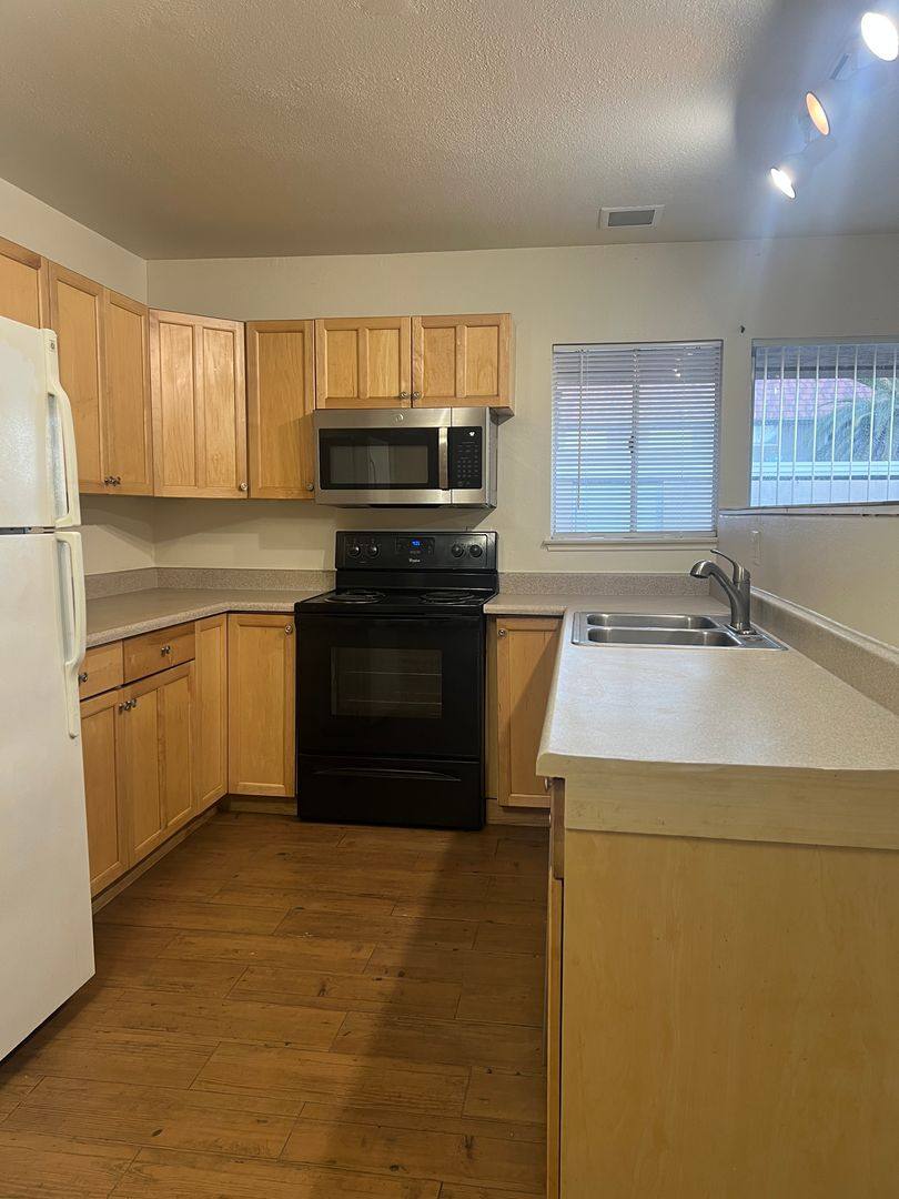 Townhouse for rent at 2568 Paradise Village Way, Las Vegas, NV 89120