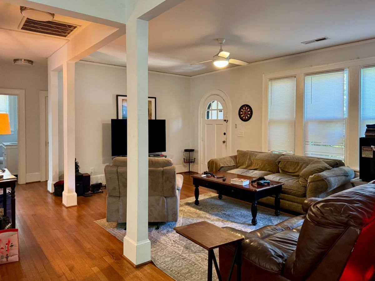 Apartment for rent at 905 W Peace St, Raleigh, NC 27605