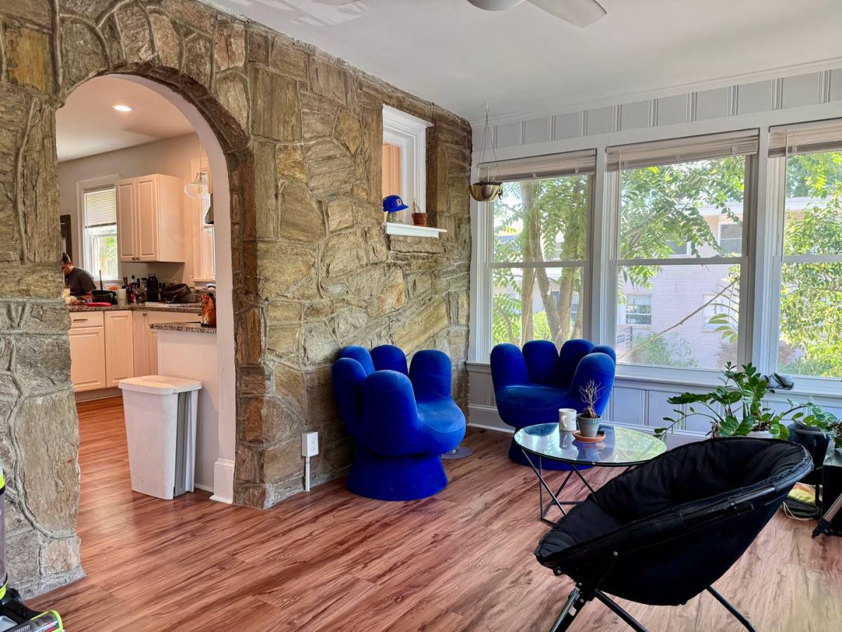 Apartment for rent at 905 W Peace St, Raleigh, NC 27605