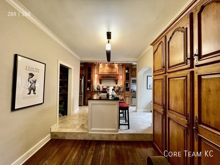 Condo for rent at 710 W 48th St #301, Kansas City, MO 64111