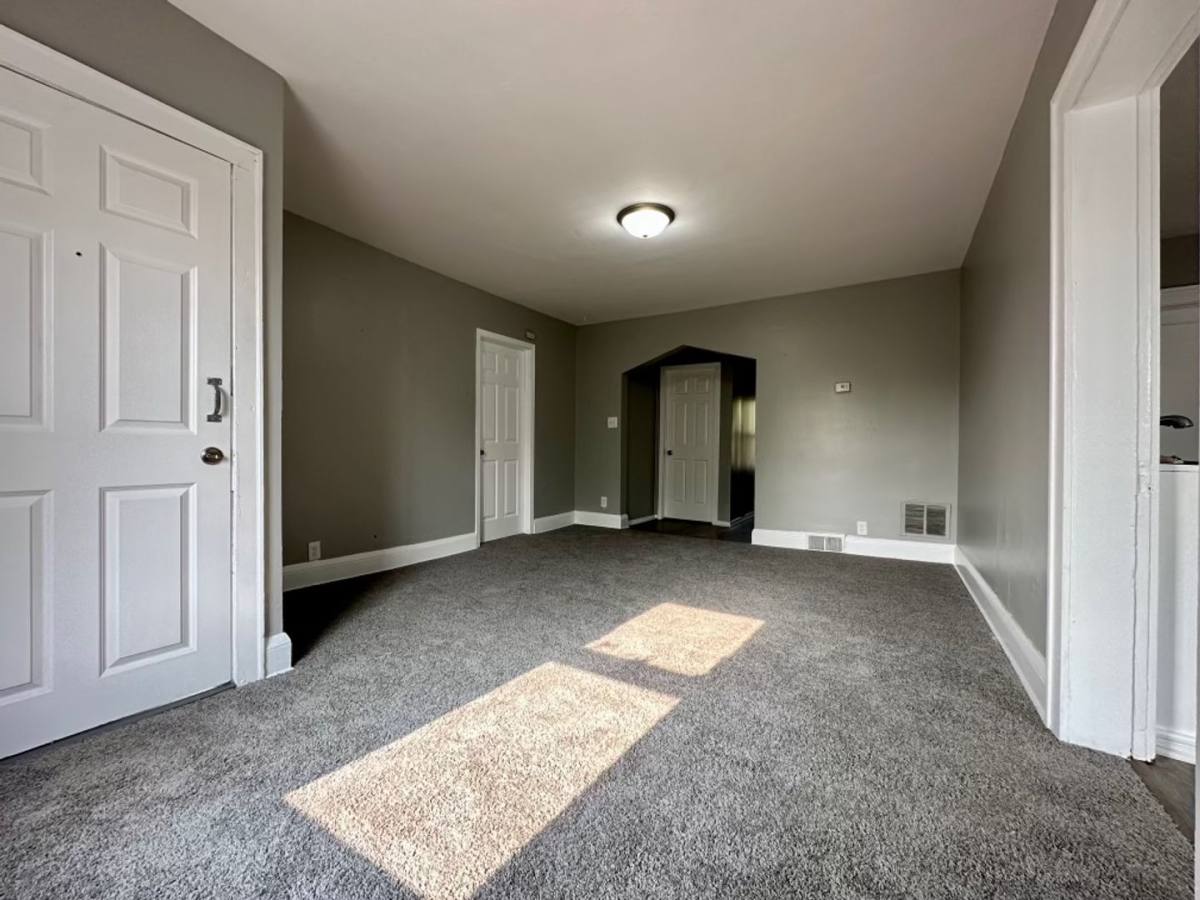 Apartment for rent at 318 27th Ave N, Minneapolis, MN 55411