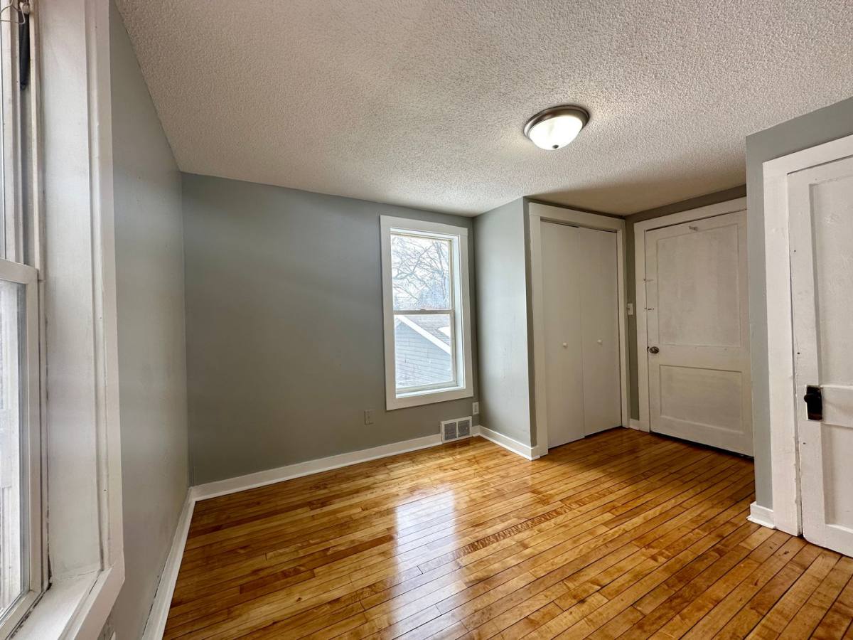 Apartment for rent at 318 27th Ave N, Minneapolis, MN 55411