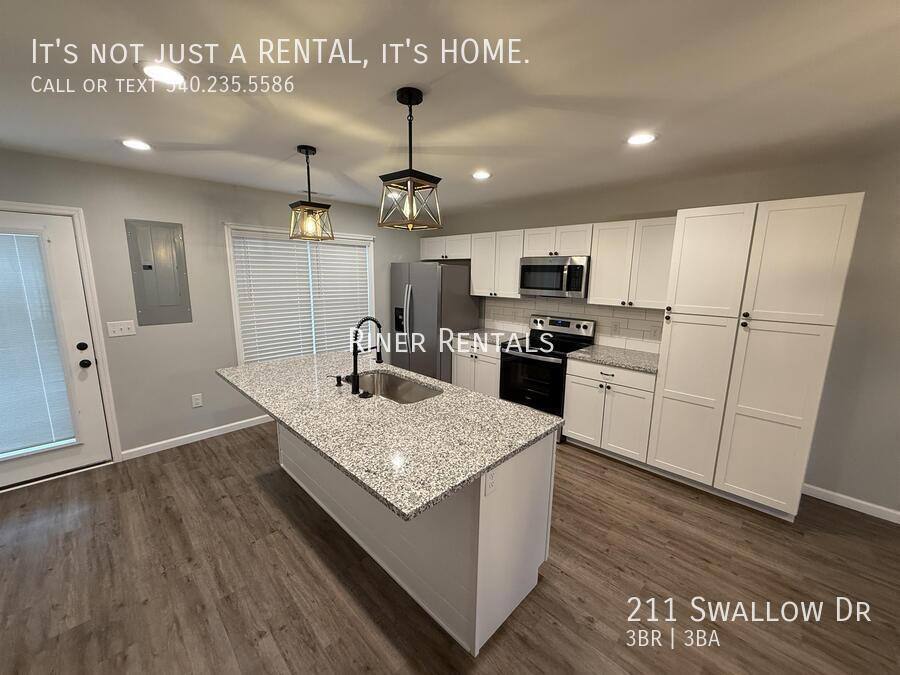 Townhouse for rent at 211 Swallow Dr, Elkton, VA 22827