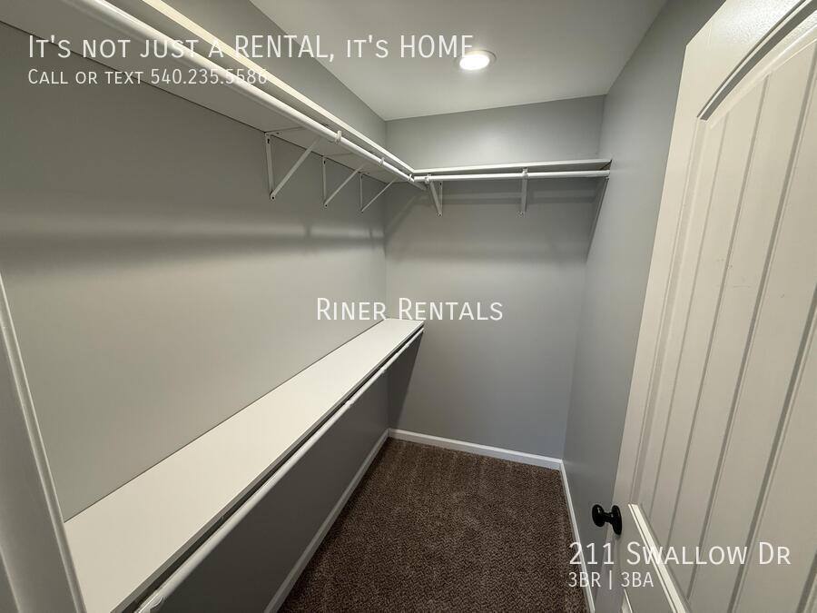 Townhouse for rent at 211 Swallow Dr, Elkton, VA 22827