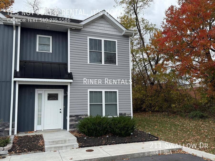 Townhouse for rent at 211 Swallow Dr, Elkton, VA 22827