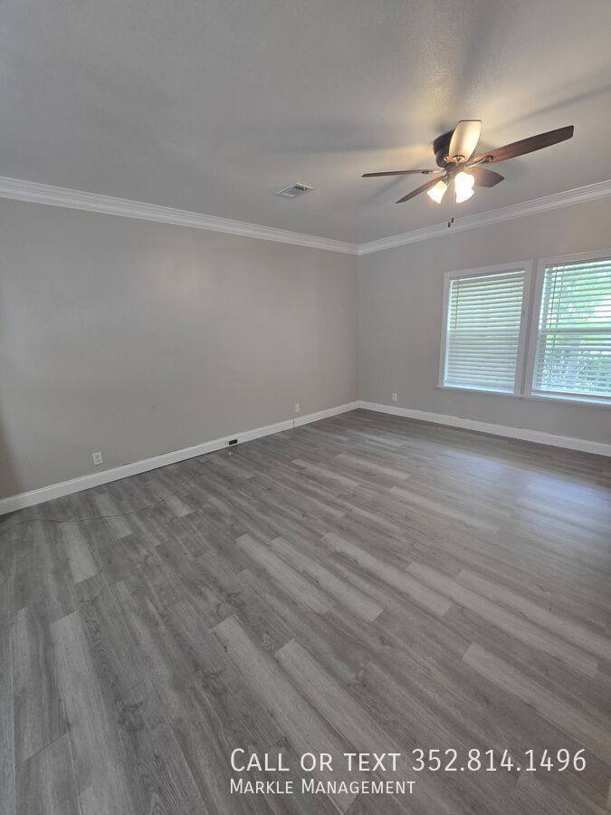 Townhouse for rent at 200 S 11th St #102, Leesburg, FL 34748
