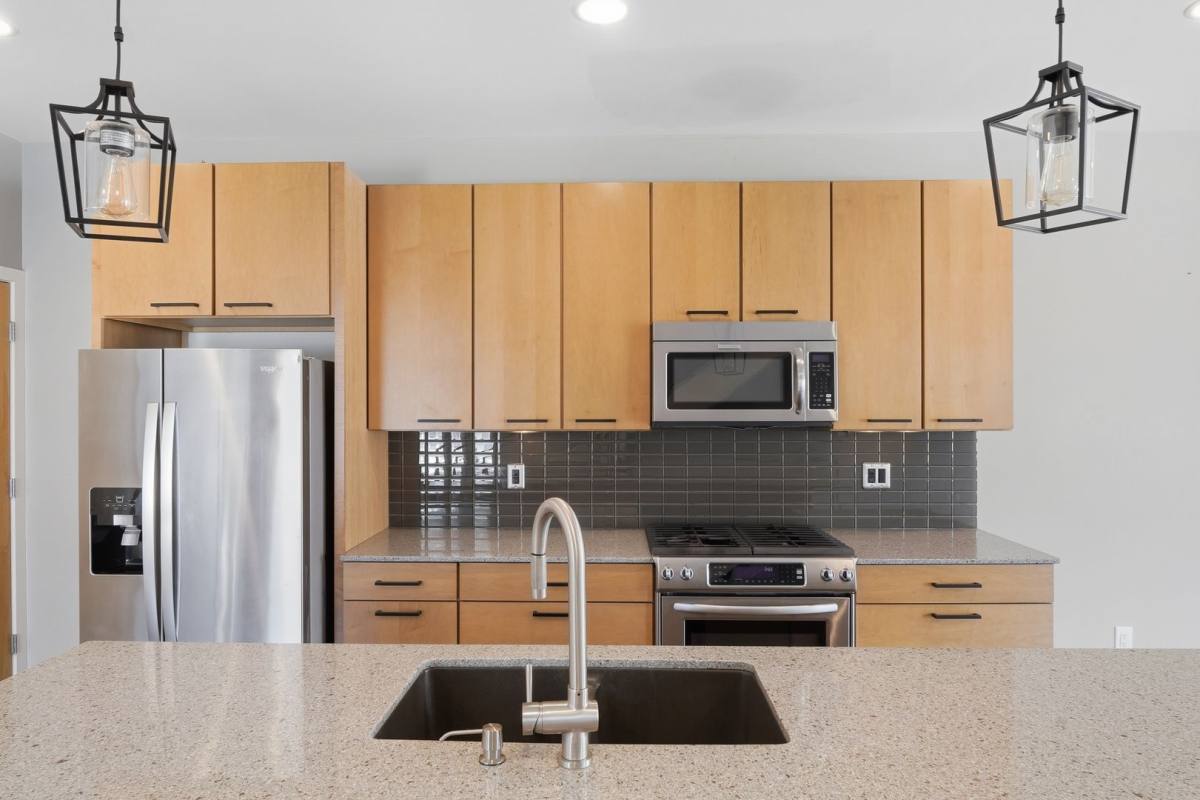 Apartment for rent at 919 Westbrook Dr, Charlotte, NC 28202