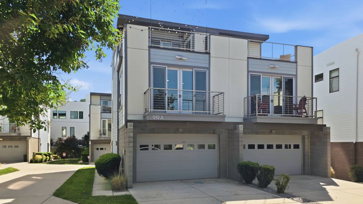 Apartment for rent at 919 Westbrook Dr, Charlotte, NC 28202