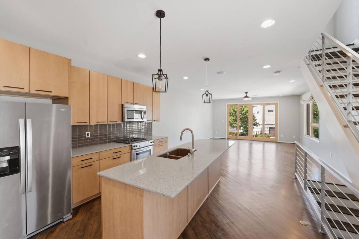 Apartment for rent at 919 Westbrook Dr, Charlotte, NC 28202