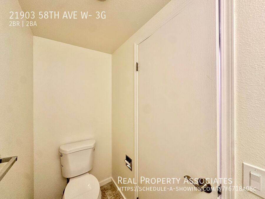 Townhouse for rent at 21903 58th Ave W- 3G, Mountlake Terrace, WA 98043