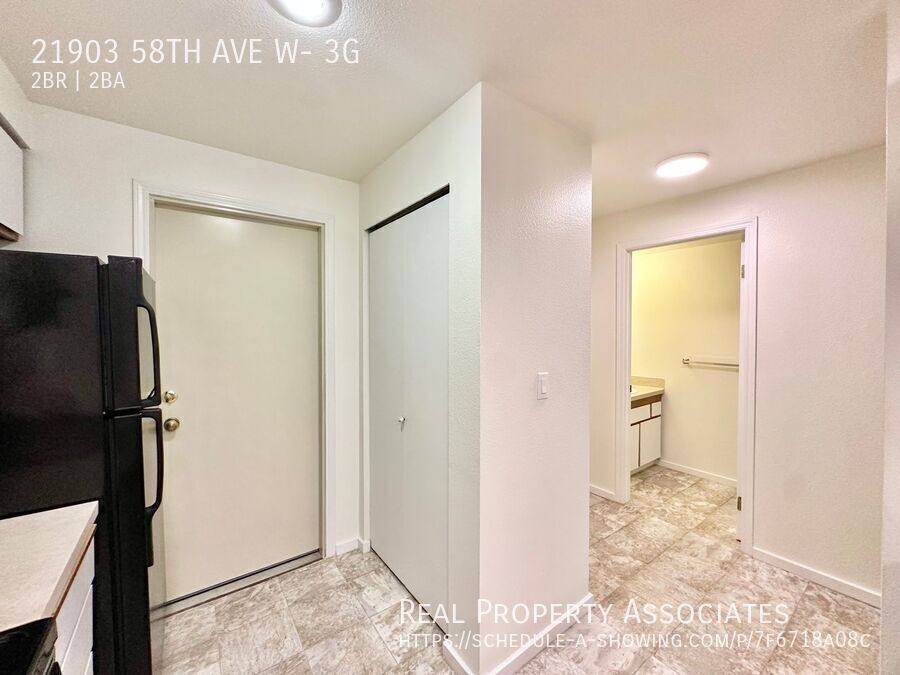 Townhouse for rent at 21903 58th Ave W- 3G, Mountlake Terrace, WA 98043
