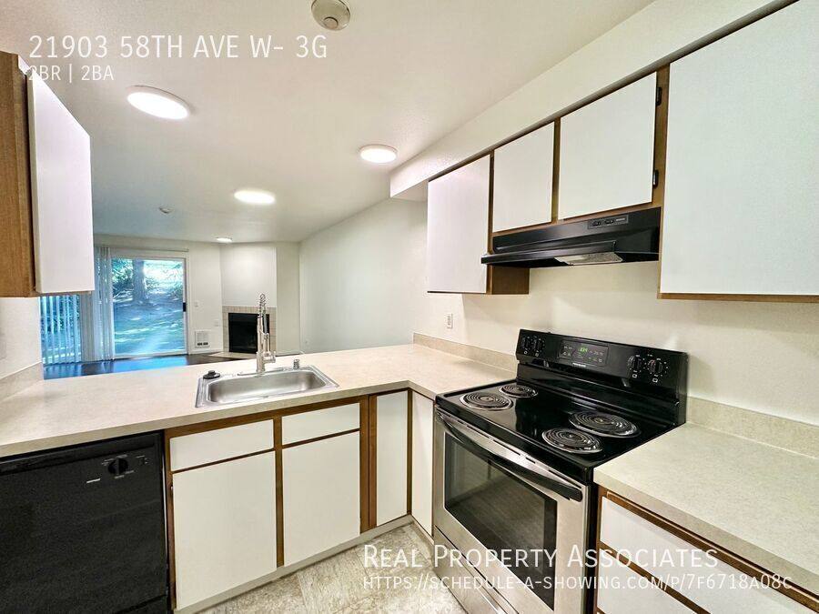 Townhouse for rent at 21903 58th Ave W- 3G, Mountlake Terrace, WA 98043