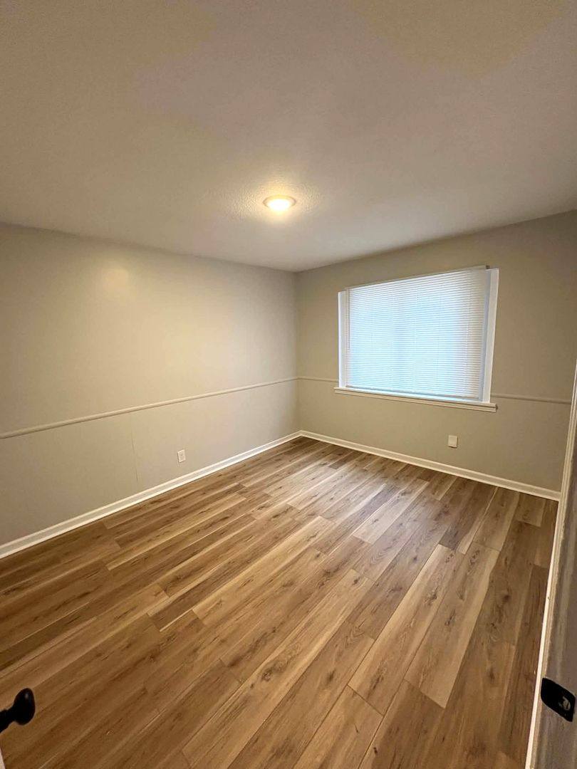 Apartment for rent at 1614-1616-1618-1620 N Hillside St, Wichita, KS 67214