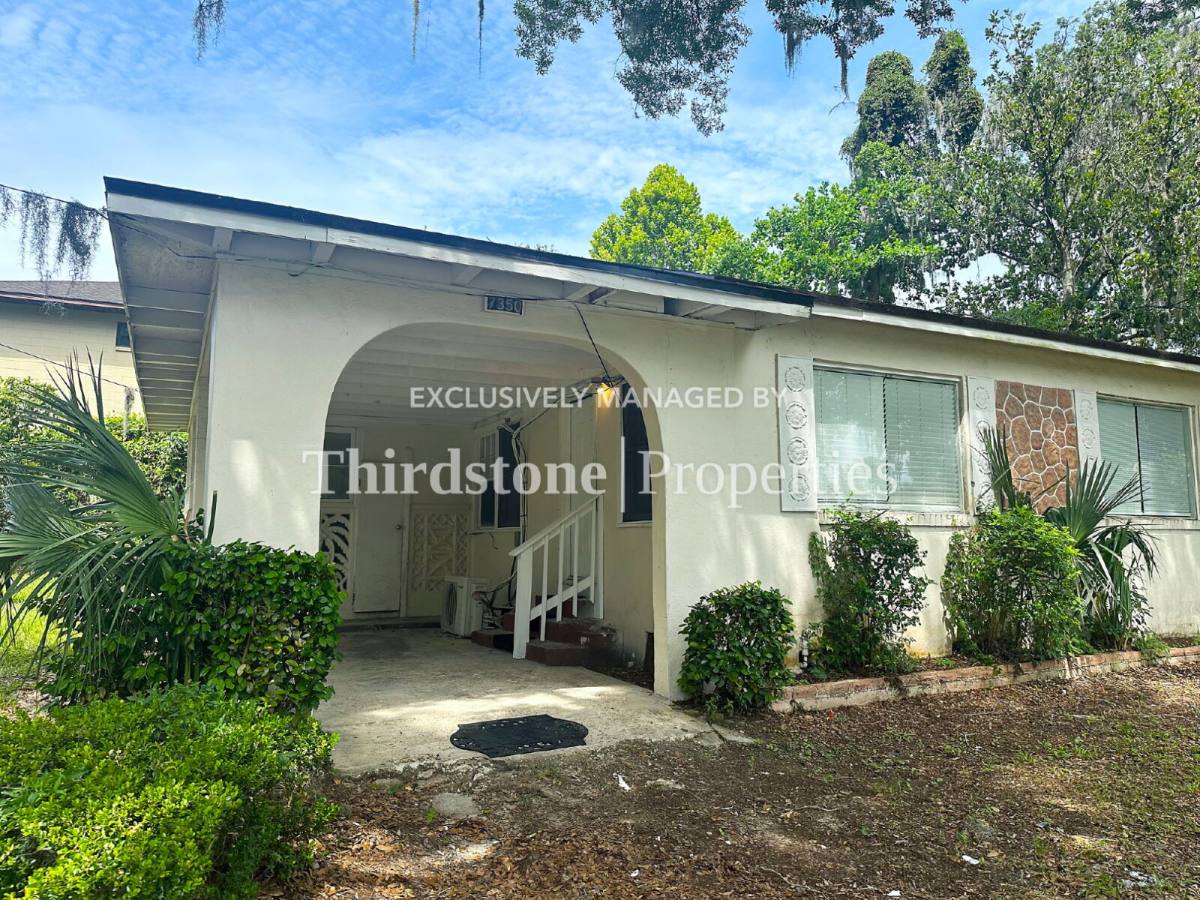 Townhouse for rent at 7350 Linda Dr, Jacksonville, FL 32208