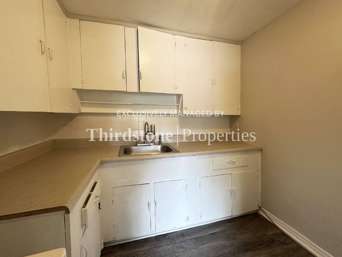 Townhouse for rent at 7350 Linda Dr, Jacksonville, FL 32208