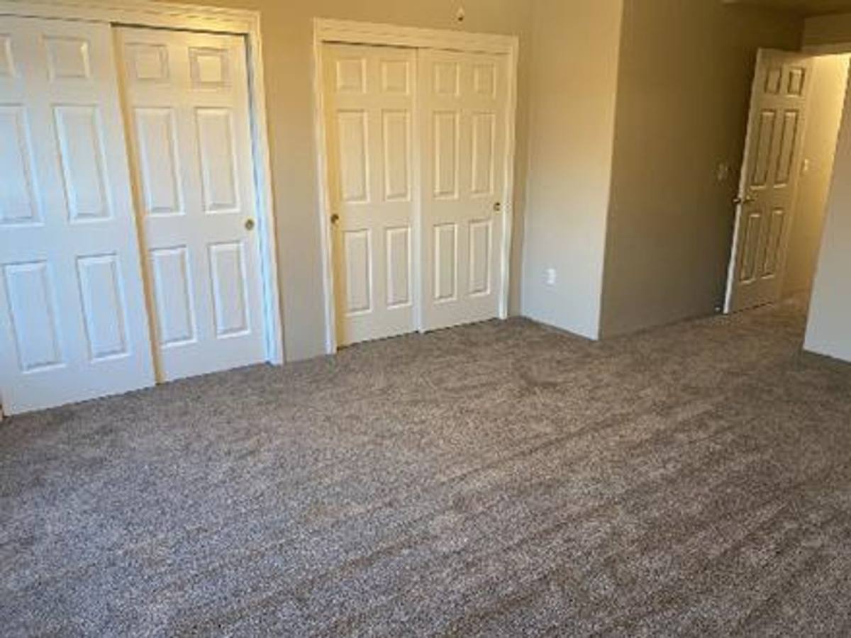 Apartment for rent at 2731 Crater Lake Ave, Medford, OR 97504