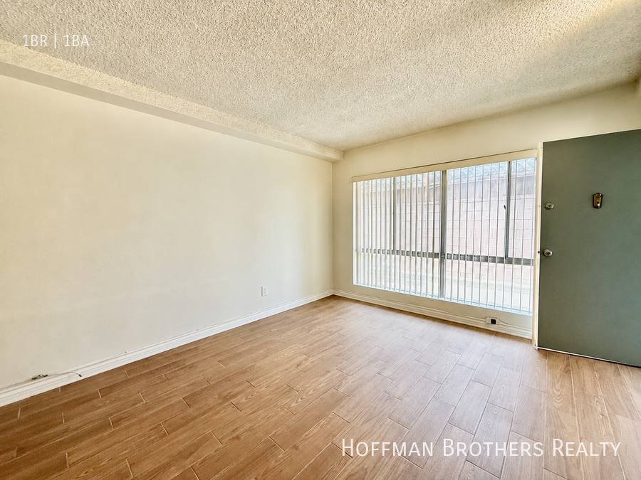 Apartment for rent at 4860 Van Noord Ave, Sherman Oaks, CA 91423