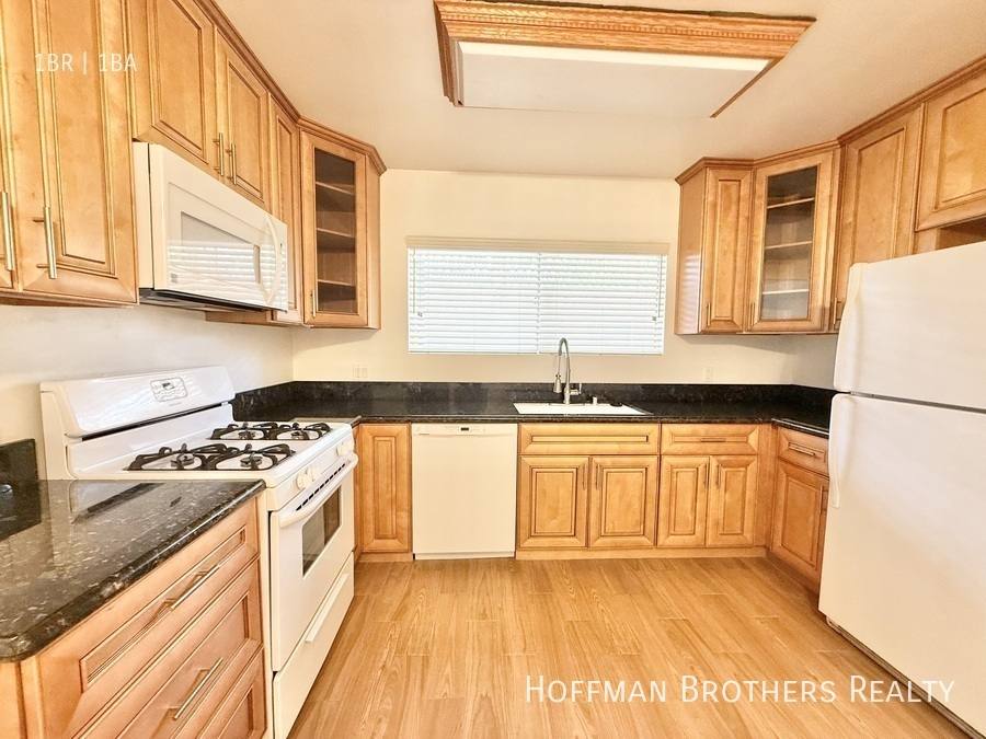 Apartment for rent at 4860 Van Noord Ave, Sherman Oaks, CA 91423