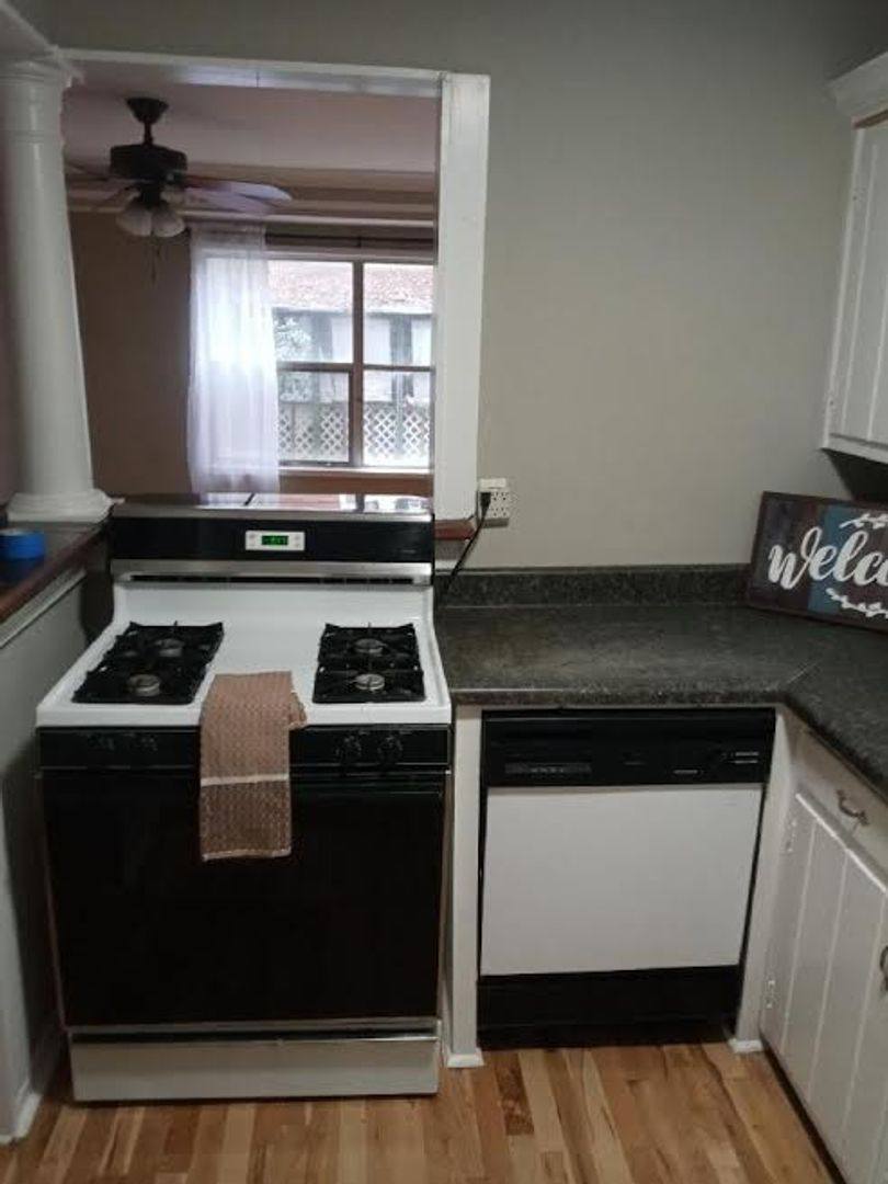 Apartment for rent at 1352 N Ave, Atlanta, GA 30307
