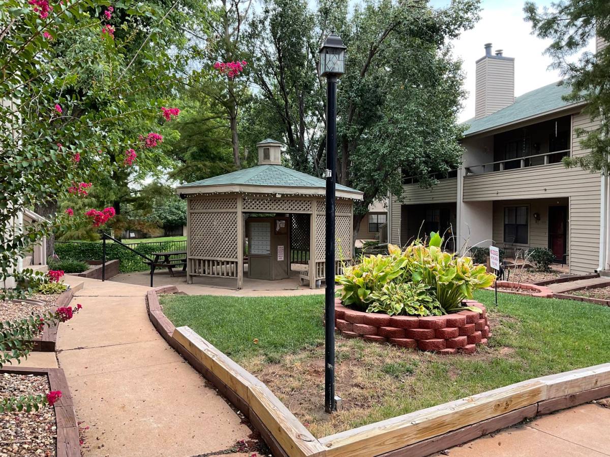Condo for rent at 11140 Stratford Dr Bldg #12, Oklahoma City, OK 73120