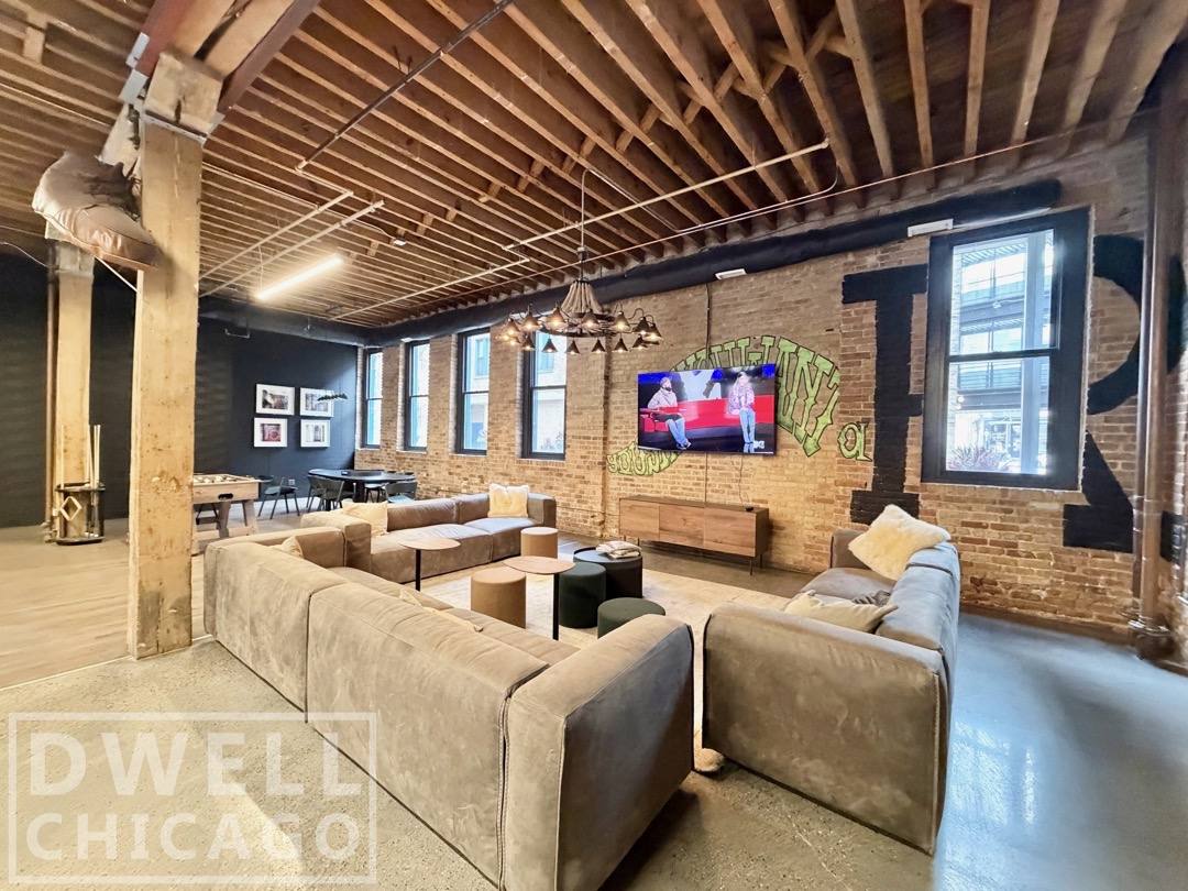 Apartment for rent at 1350 N Wells St, Chicago, IL 60610