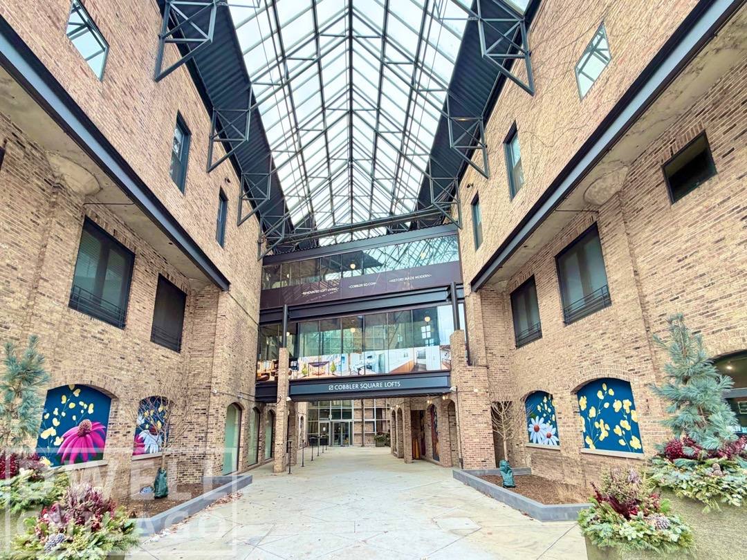 Apartment for rent at 1350 N Wells St, Chicago, IL 60610